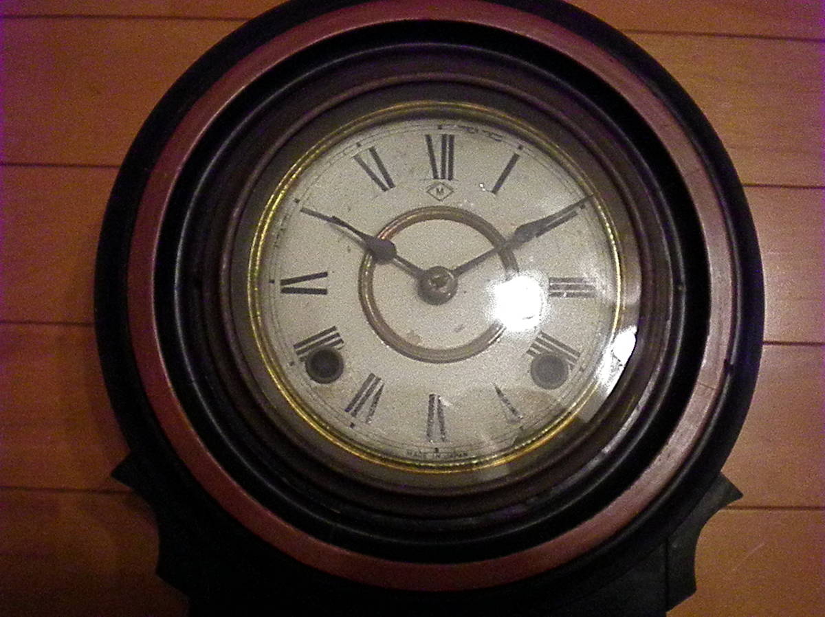 B）希少 アンティーク柱時計 愛工社CROWNFAN ダルマ四つ丸 31day B