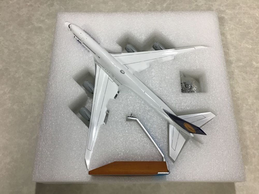1:200 - Lufthansa Boeing Gemini200 1⁄200 747-8 Diecast Gemini D 