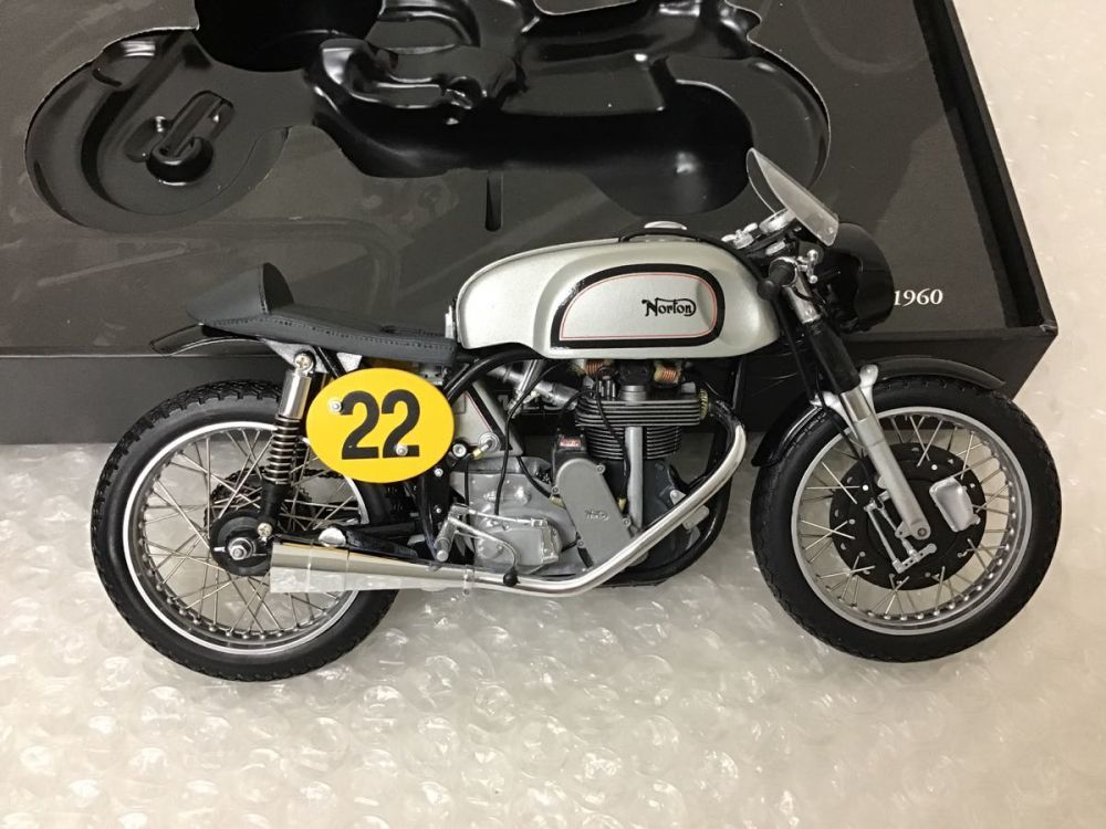 ミニチャンプス 1/12 Norton Manx Ray Petty 1960 / ミニカー 【公式通販】