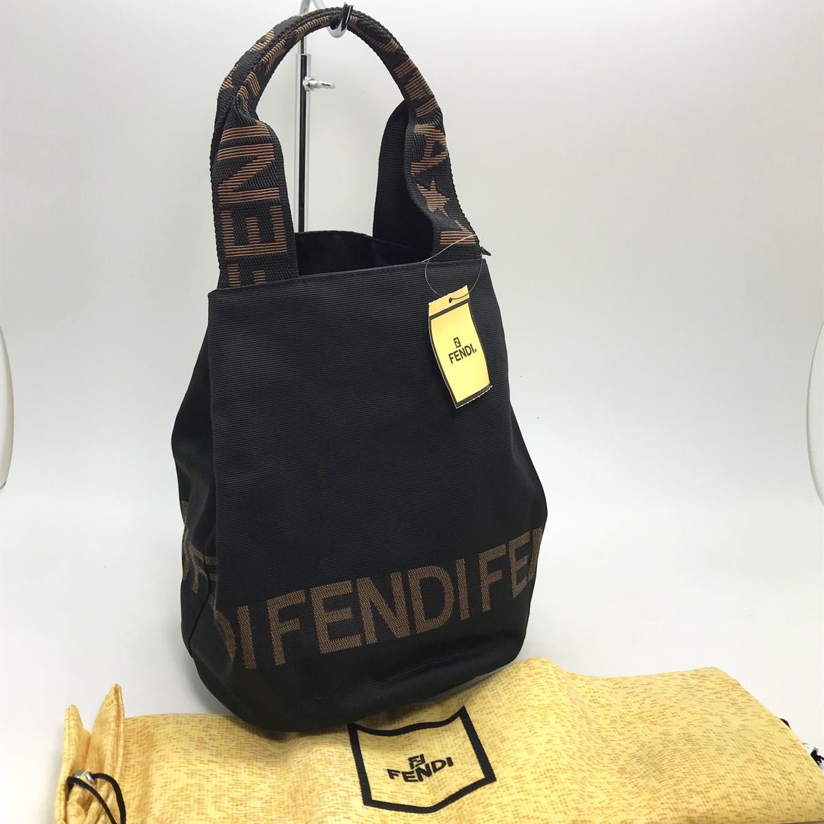 FENDI フェンディ FF ズッカ柄 ハンドバッグ キャンバス×レザー系