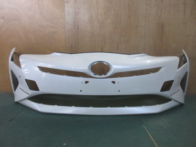 R*0様 (31)50プリウス 社外前期フロントバンパーフェイ 070 TOYOTA 50