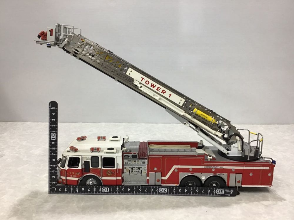 フランクリンミント 1/32 エマージェンシー・ワン HP105 梯子消防車 フランクリンミント 1⁄32 エマージェンシー・ワン HP105 梯子消防車