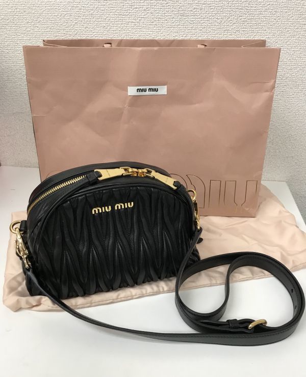 MIU ミュウミュウ 美品ミュウミュウ マテラッセの通販 5ML522 