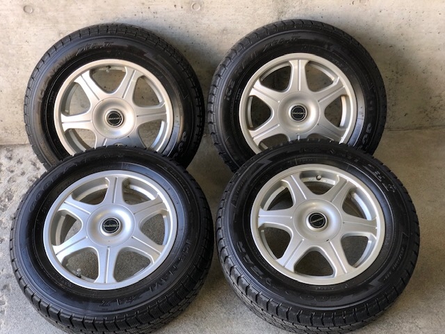 E51エルグランド純正アルミ 215/60R17 スタッドレス YOKOHA アイス