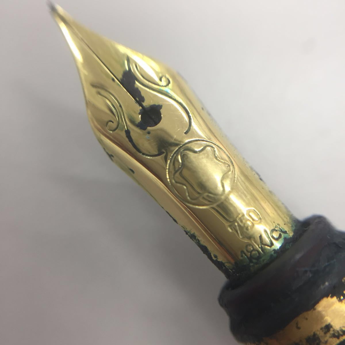 MONTBLANC⁄モンブラン 万年筆 ペン先18K 750金色・黒