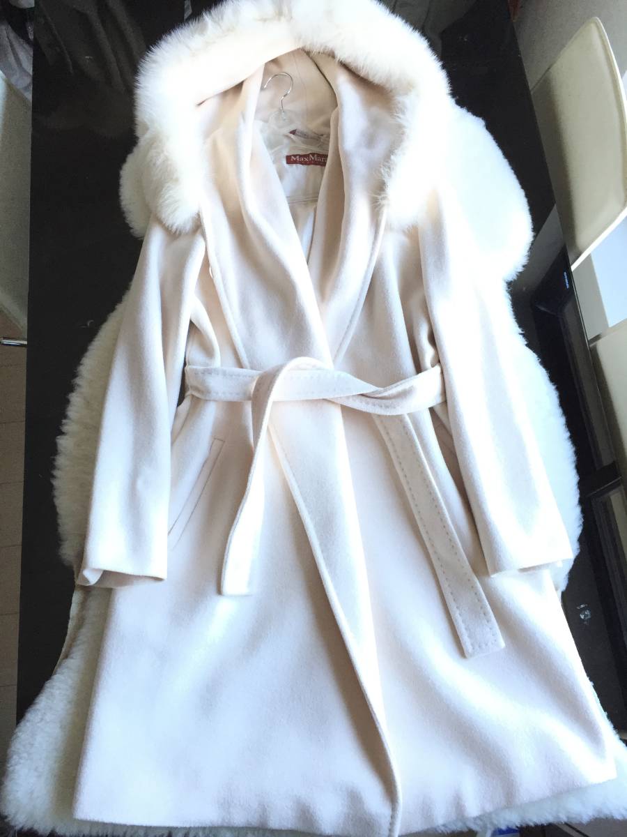 即決 MAXMARA マックスマーラ 最高峰フォックスファー付きのフーデッド 