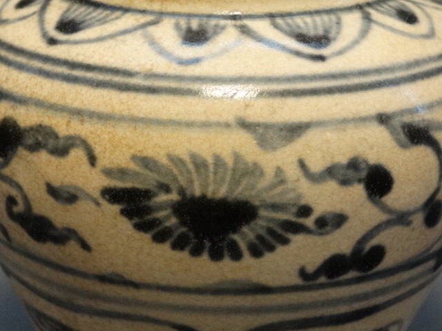 おくむら 安南（ベトナム） ｜ みんげい | 染付草花文合子（香合