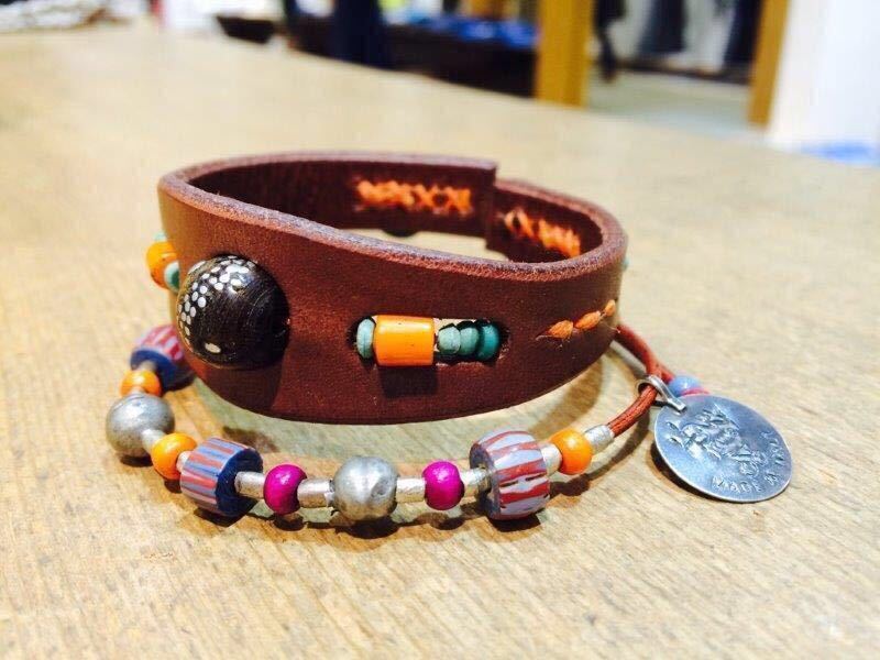 【美品】 HENRY CUIR レザー&ビーズ ブレスレット HENRY ブレスレット CUIR(アンリークイール) CUIR⁄アンティークビーズ