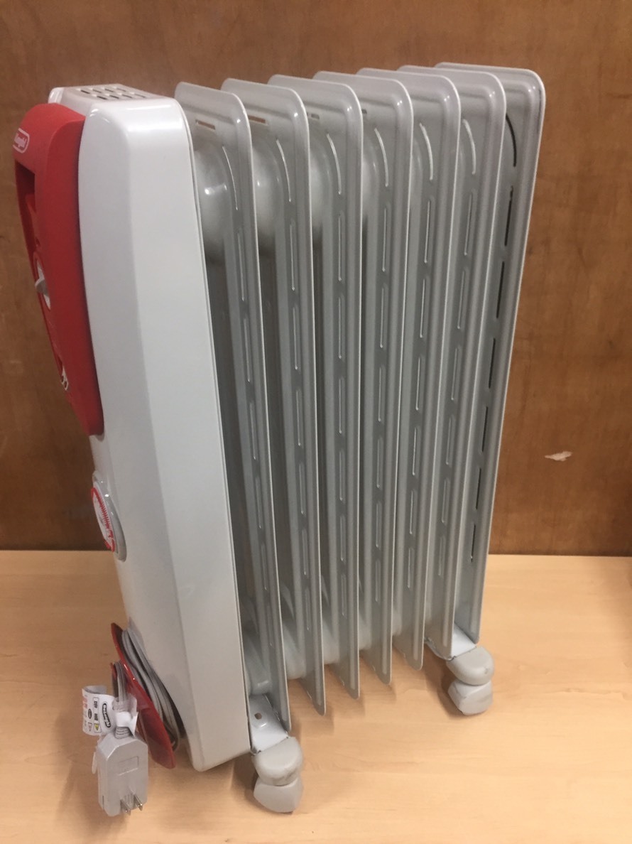 ◯DeLonghi デロンギ オイルヒーター H770812EFS-R 暖房器具 7枚 ◯DeLonghi デロンギ オイルヒーター H770812EFS-R 暖房器具 7枚