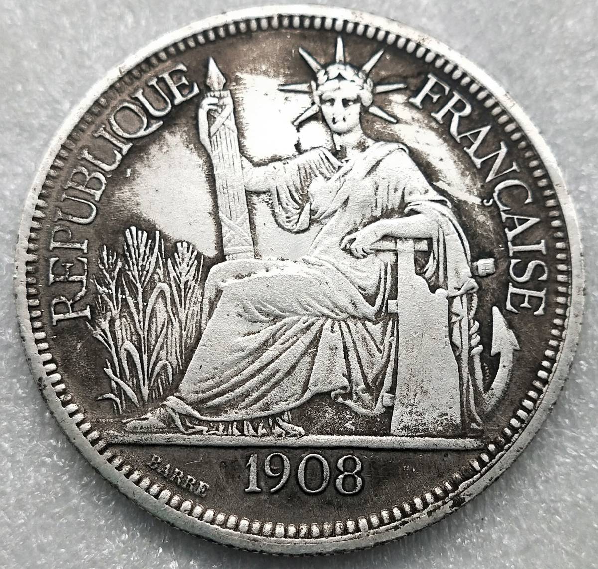 世界古銭 大型銀貨 1908年銘 銀餅 貨幣 直径40mm 重さ22.8g