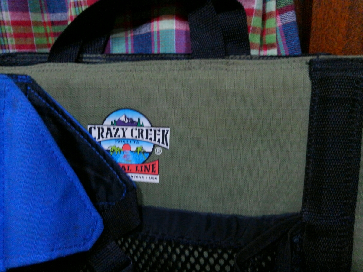 CRAZY CREEK The Chair 旧モデル 2脚セット Amazon.com : Crazy Creek