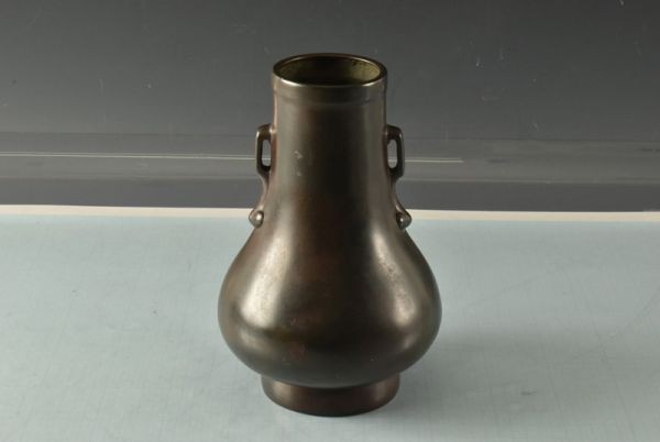  思09174 秦蔵六 銅製耳付花入 2925ｇ 本物保証(花器)｜売買されたオークション情報、yahooの商品情報をアーカイブ公開 - オークファン 花器