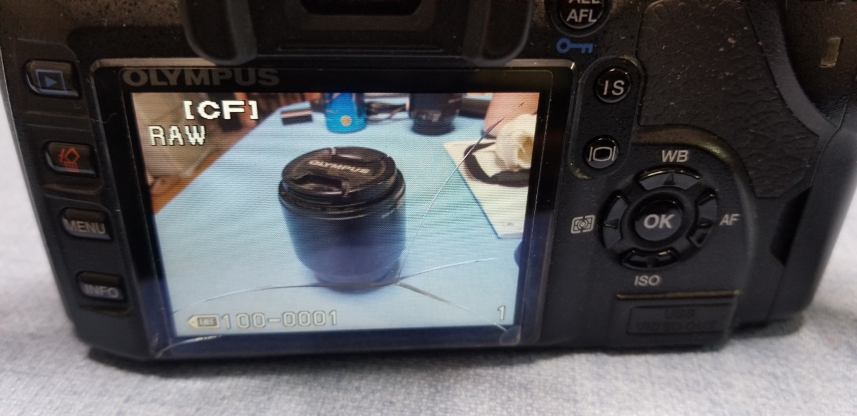 中古】OLYMPUS E-520 ダブルズームキット + いろいろ ※何も足さずに