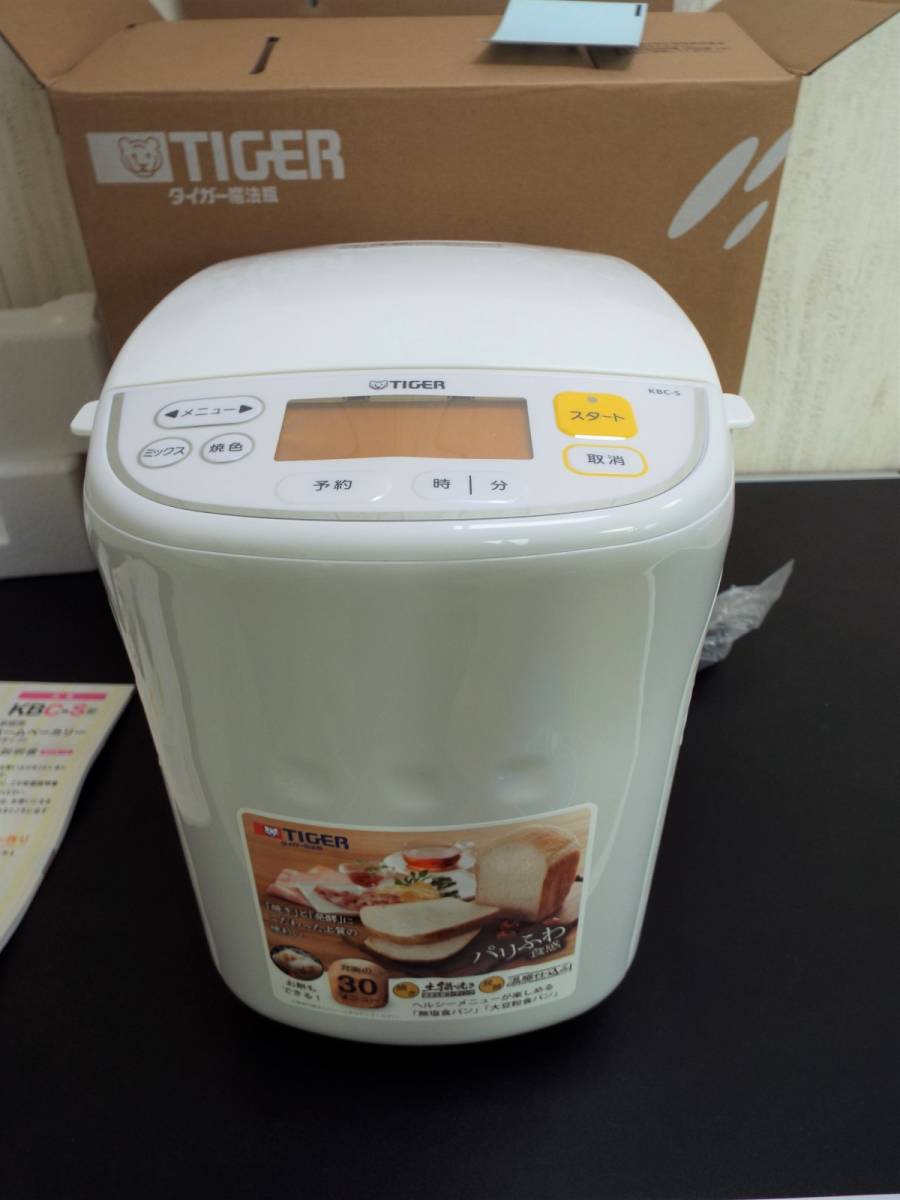 新品 未使用 タイガー ホームベーカリー やきたて KBC‐S100 2016年製