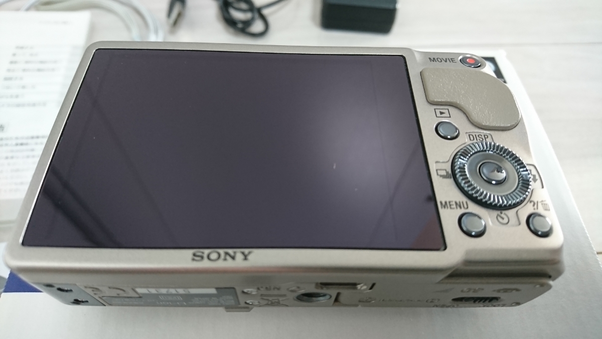 ★☆極美品 SONY Cyber-shot DSC-HX9V 光学16倍《元箱・付属品完備・純正バッテリー2個・HDMIケーブル》☆★_4