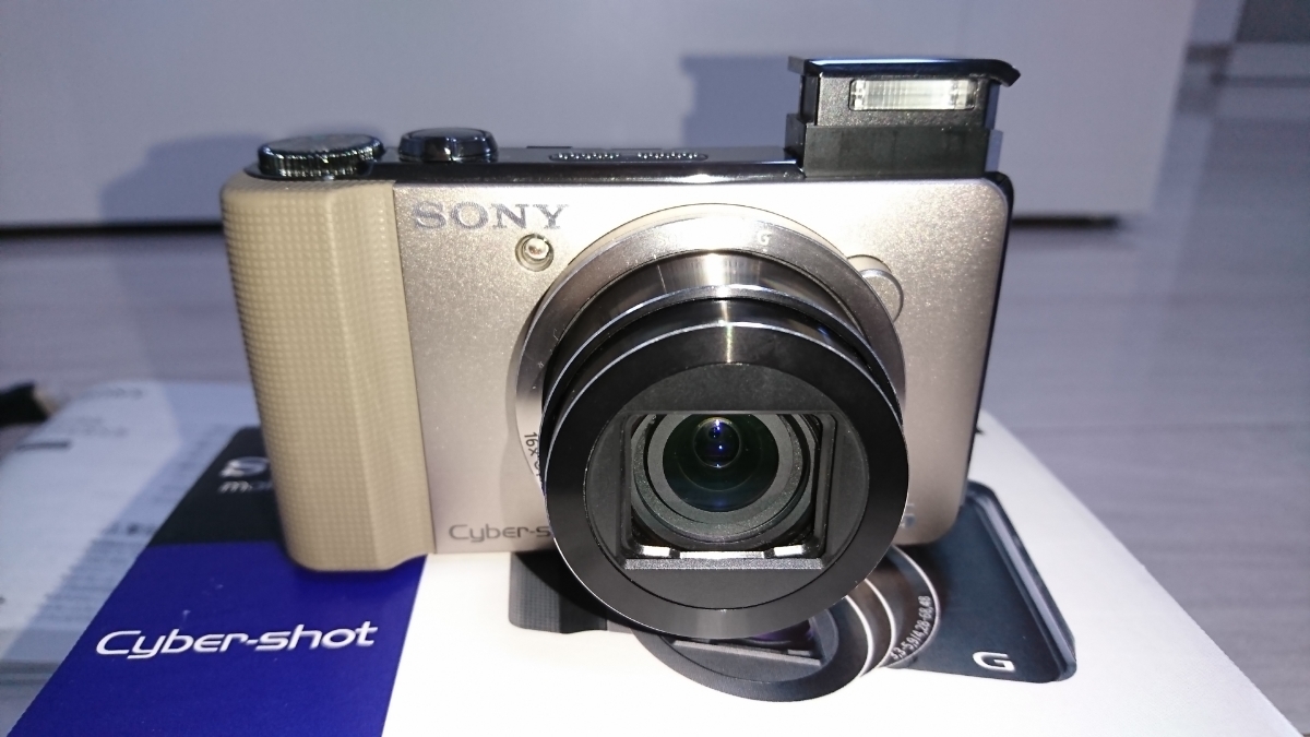 ★☆極美品 SONY Cyber-shot DSC-HX9V 光学16倍《元箱・付属品完備・純正バッテリー2個・HDMIケーブル》☆★_5