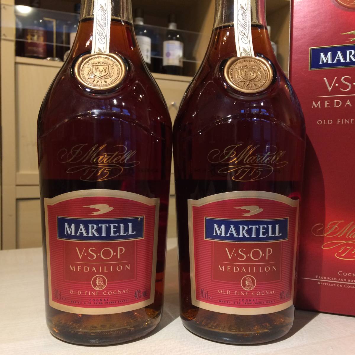 ブランデー マーテル VSOP メダイヨン 赤 2本セット 700ml 重量番号:4