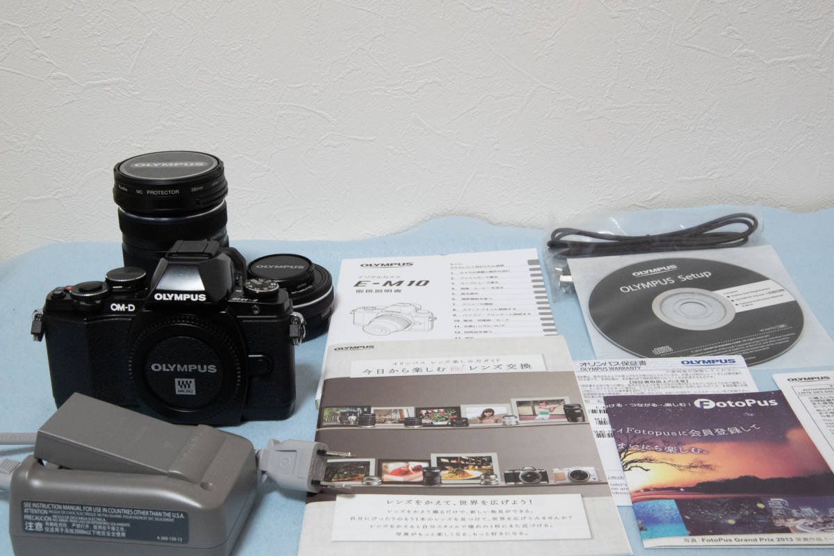 OLYMPUS OM-D E-M10 EZダブルズームキット M.ZUIKO DIGITAL 14-42mm 40-150mm