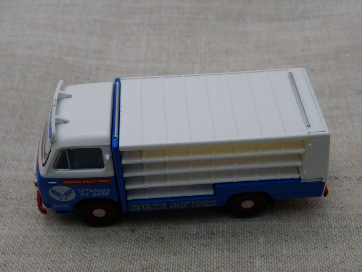 トミカリミテッドヴィンテージ ニッサンキャブオールTLV-SM02 