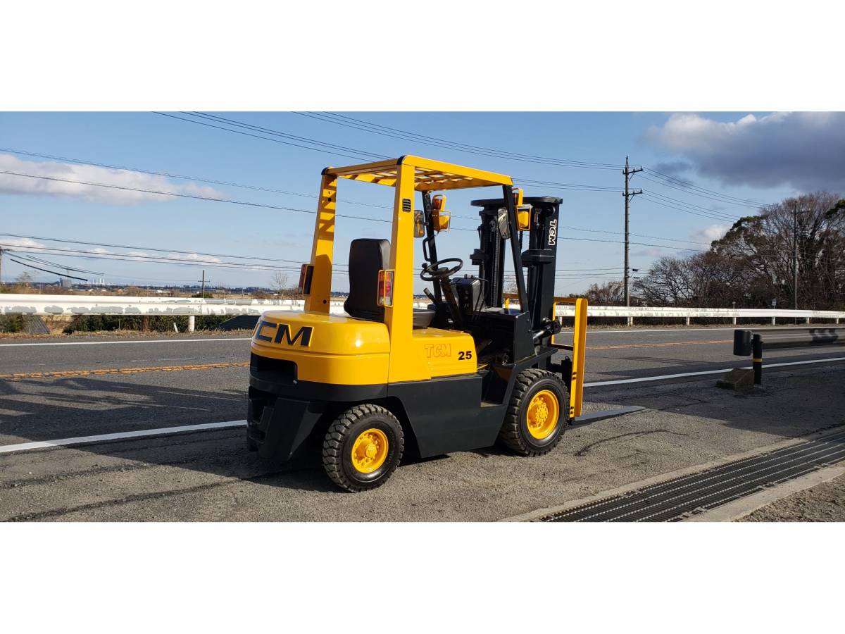 TCM FD25Z3 2.5Tフォークリフト ☆TCM FD25Z3 ☆ディーゼル 2.5 Ton 