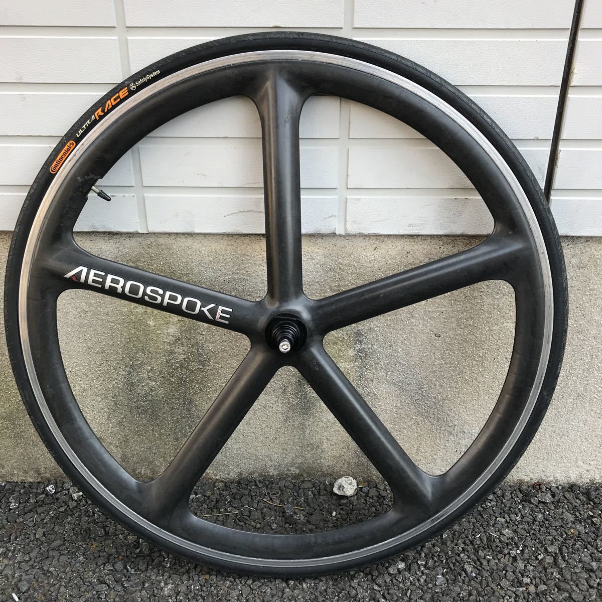 USA ピスト AEROSPOKE カーボンフロントホイール ロード 700c｜Yahoo 