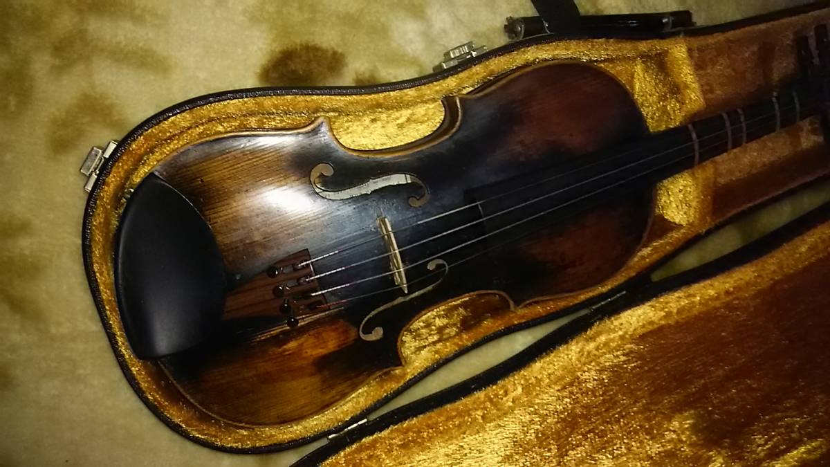 EUGENIO PRAGA 1889製バイオリン