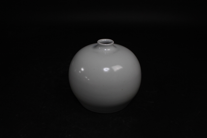 【泥裏珠光 初代 斎藤陶斎（三郎）】白磁壺 共箱 花器 花瓶 飾壺 骨董 古美術 泥裏珠光 初代 斎藤陶斎（三郎）白磁壺 共箱 花器 花瓶 飾壺 骨董 古