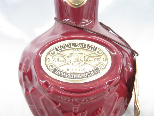 未開栓】ROYAL SALUTE ロイヤルサルート 21年 赤 陶器ボトル 未開栓】ROYAL SALUTE ロイヤルサルート 21年 赤 陶器ボトル