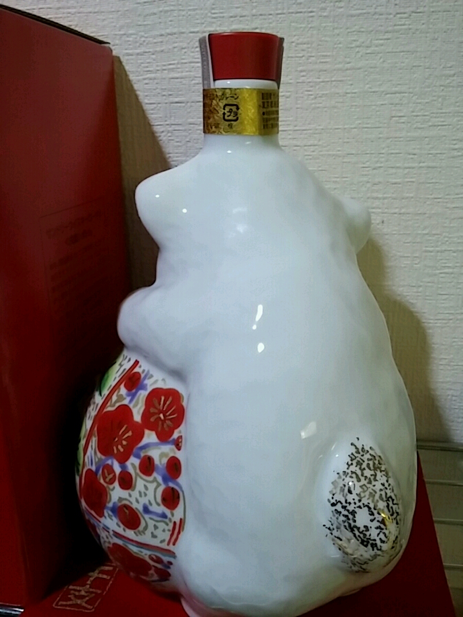 サントリーウイスキー ローヤル 2018年 干支ボトル 陶器 戌歳 600ml 43