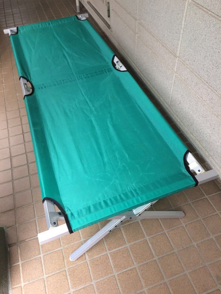 キャンプ用コット（簡易折り畳みベッド）２個組一つ未使用_4