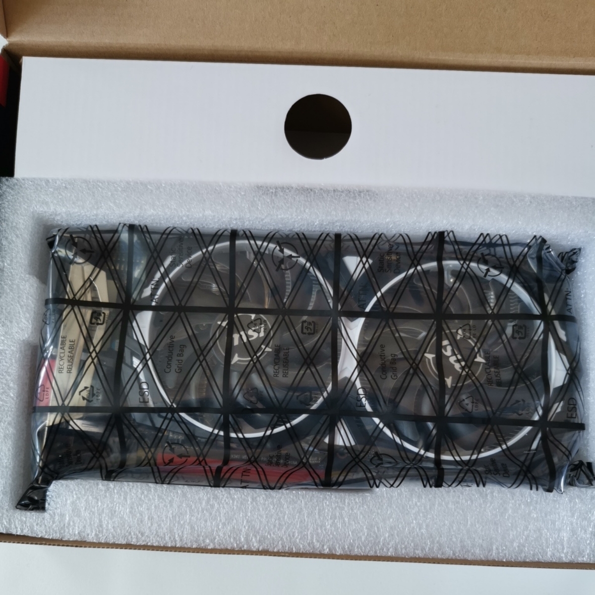 msi ARMOR RADEON RX 570 4G OC_5