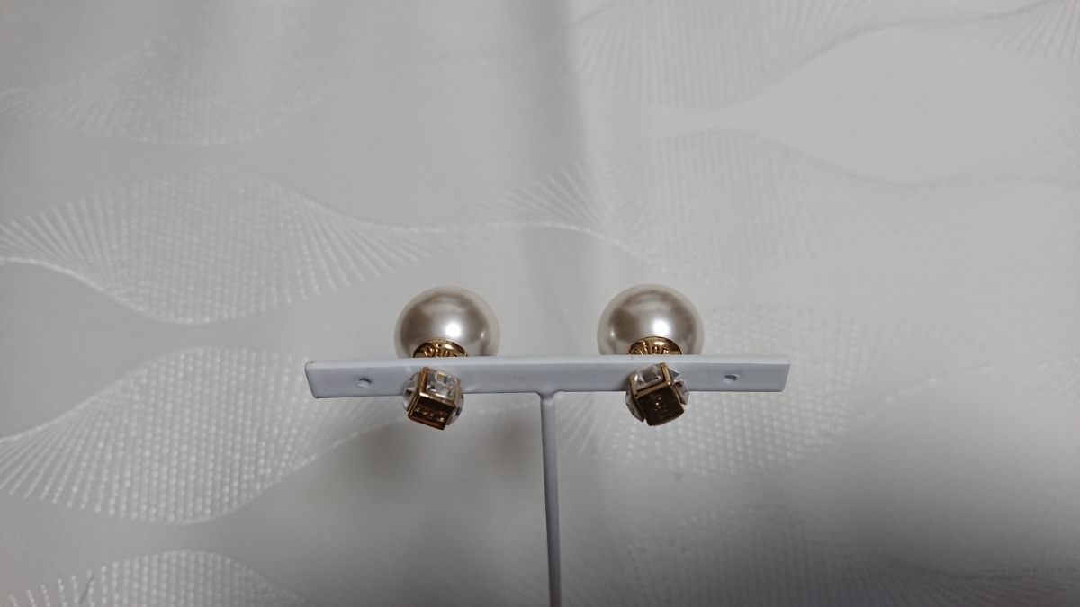 Dior パール ２way ピアス_4