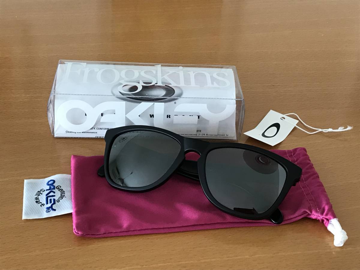OAKLEY フロッグスキン　偏光ミラーレンズ ケース付き OAKLEY フロッグスキン 偏光ミラーレンズ ケース付き オークリー