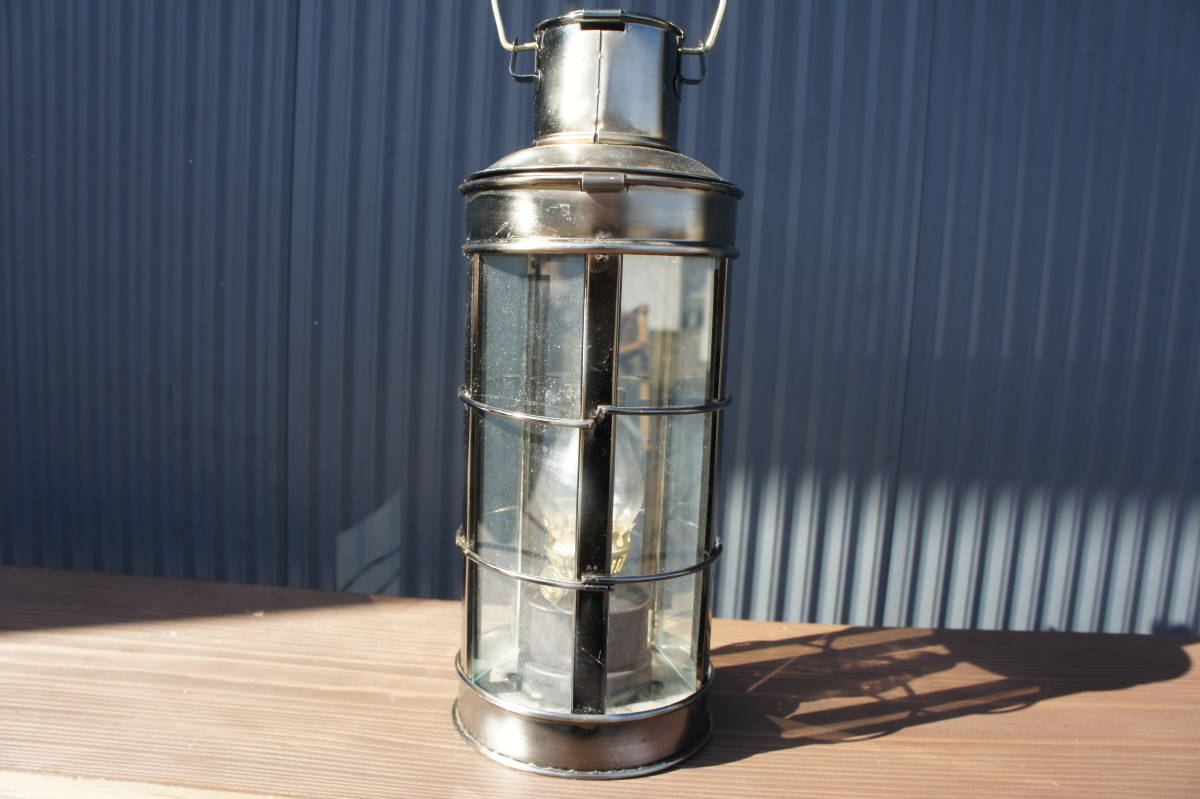 Vintage Metal Framed Glass Oil Lantern レア 希少 USA ランタン 検索）コールマン スノーピーク ヴェイパラックス デイツ レイルロード