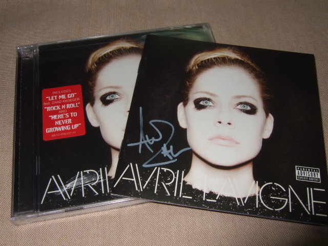 アヴリル・ラヴィーン 直筆サイン色紙 グッズ Avril Lavigne □AVRIL LAVIGNE (直筆サイン付き，アヴリル・ラヴィーン，新品