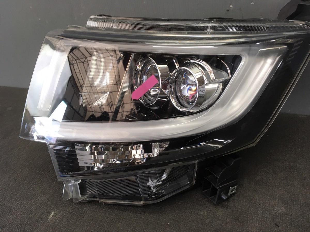 ダイハツ ムーブ カスタム LA150S 左ヘッドライト HID LED KOITO 100