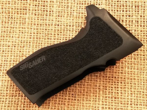 SIG SAUER社純正 P226 E2用 樹脂製グリップ