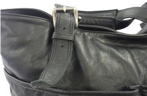 BURBERRY（ショルダーバッグ）のフリマアイテム一覧 【BURBERRY BLACK LABEL】 バーバリーブラックレーベル トートバッグ 2WAY ショルダーバッグ ブラック レザー　 参考価格￥55，000