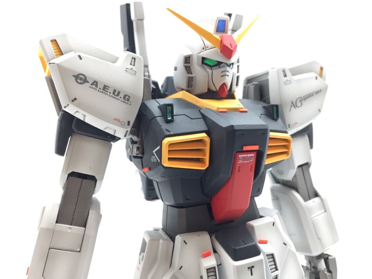 [A2160S] 1/100 MG RX-178 ガンダム Mk-Ⅱ Ver.2.0 塗装済み完成品/ジャンク/現状渡し/同梱・まとめて取引不可