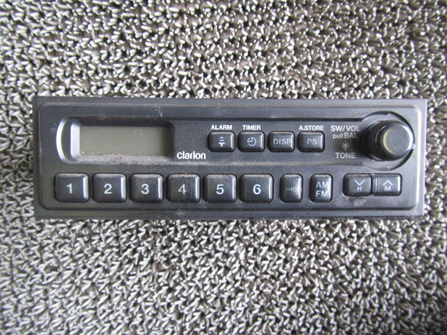 798-23 ☆ 日産 UD トラックス コンドル 純正 AM/FM ラジオ 24V