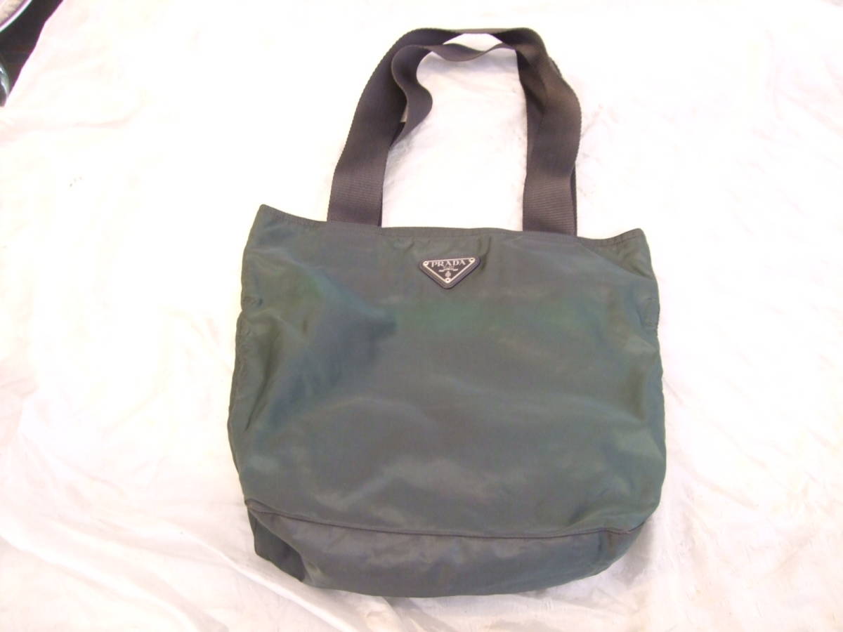 【全国無料，お買い得】 ＰＲＡＤＡ プラダ ベラ ナイロントートバッグ 正規品 玉虫色 深緑 イタリア製(トートバッグ)｜売買されたオークション情報、yahooの商品情報をアーカイブ公開 - オークファン かばん、バッグ