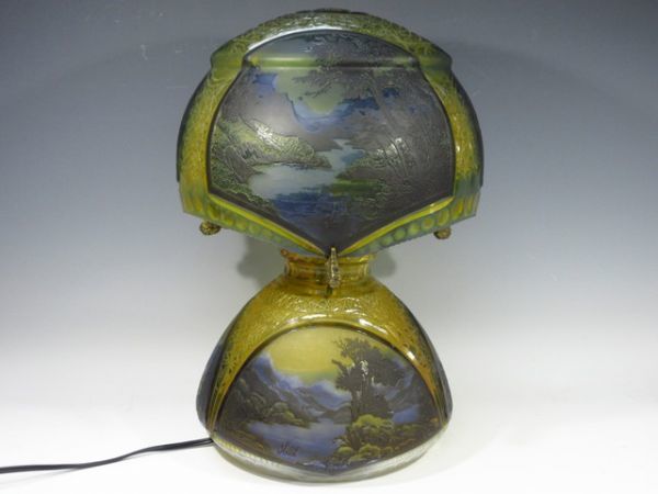 1201/□作者不明 風景図スタンドランプ カメオ彫 黄色切子ガラス 照明器具 アンティーク