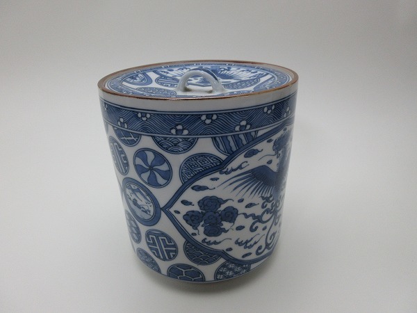【正規品，豊富な】 K908309 平安春峰 造 祥瑞 染付 山水 水指 箱なし 在銘 検 花鳥文 水器 水差 水入 漆芸 漆器 漆塗 茶道具 おもてなし 骨董品 ⅱ(染付)｜売買されたオークション情報、yahooの商品情報をアーカイブ 陶磁一般