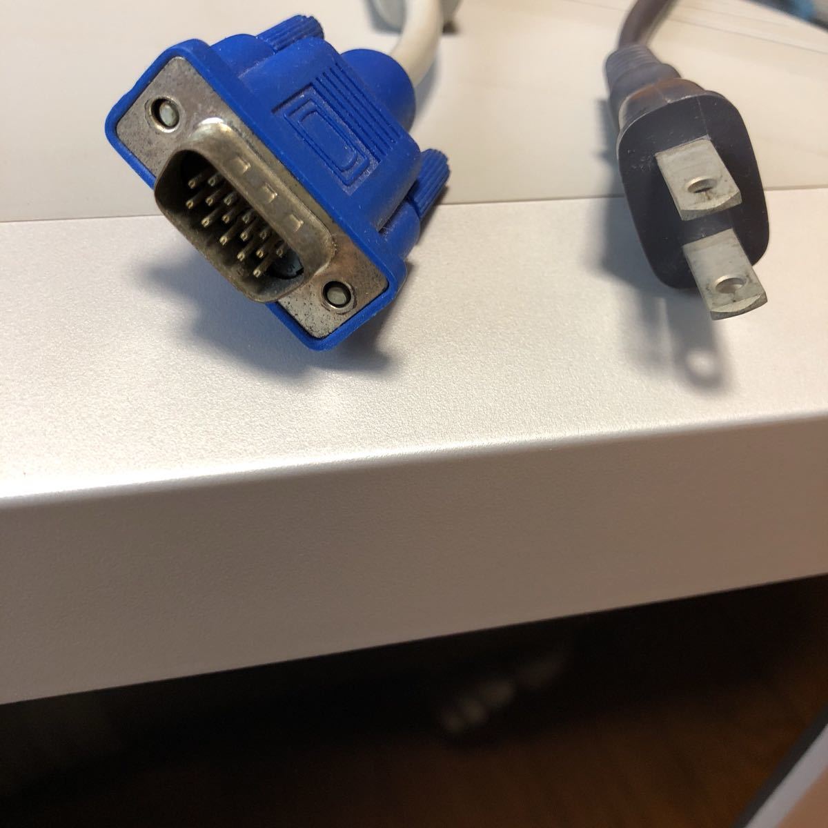 [送料無料]17インチ CRTカラーディスプレイ NEC DV17D4_7