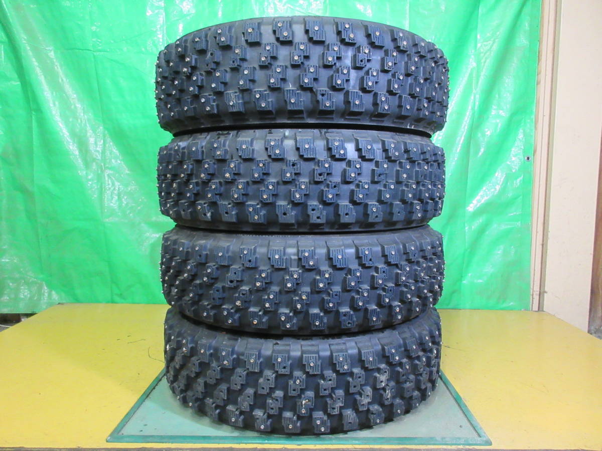 スパイク ヨコハマ ADVAN IT-14 195/65R15 4本セット No.4440 スパイク ヨコハマ ADVAN IT-14 195/65R15 4本セット No.4440
