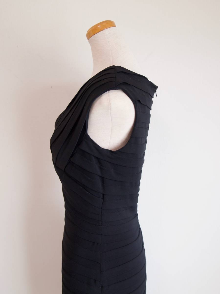 TADASHI SHOJI タダシショージ BLACK ワンピース 9号程度