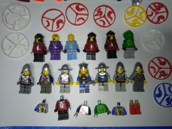 レゴ/LEGO/ミニフィグ/兵士/鎧/兜/剣/小物/メッキパーツ/キングダム////大量まとめて色々セット/ジャンク