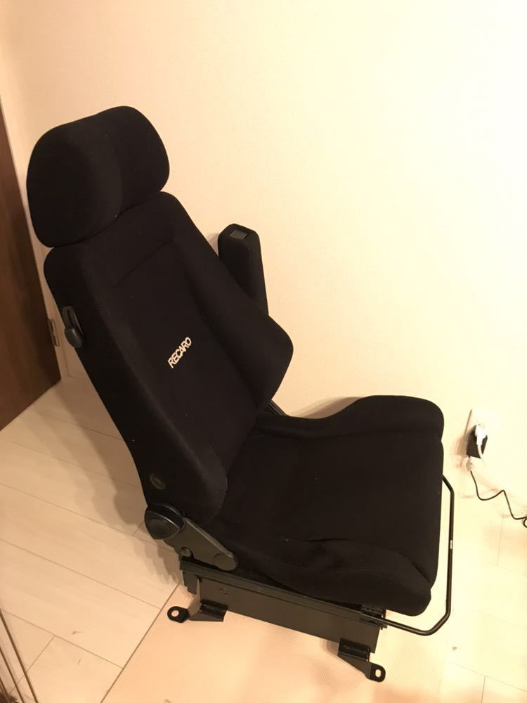 RECARO レカロ 箱車 美品 ヘタリなし！ ヴォクシーにて使用 ハイエース ビッツ マーチ NOTE ジムニー トヨタ エスティマ エルグランド など