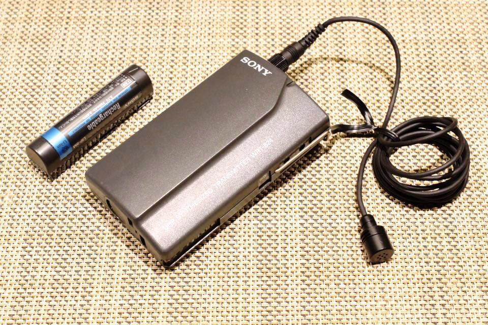 中古】SONY B帯ワイヤレストランスミッター WRT-824 充電器 BC-815A