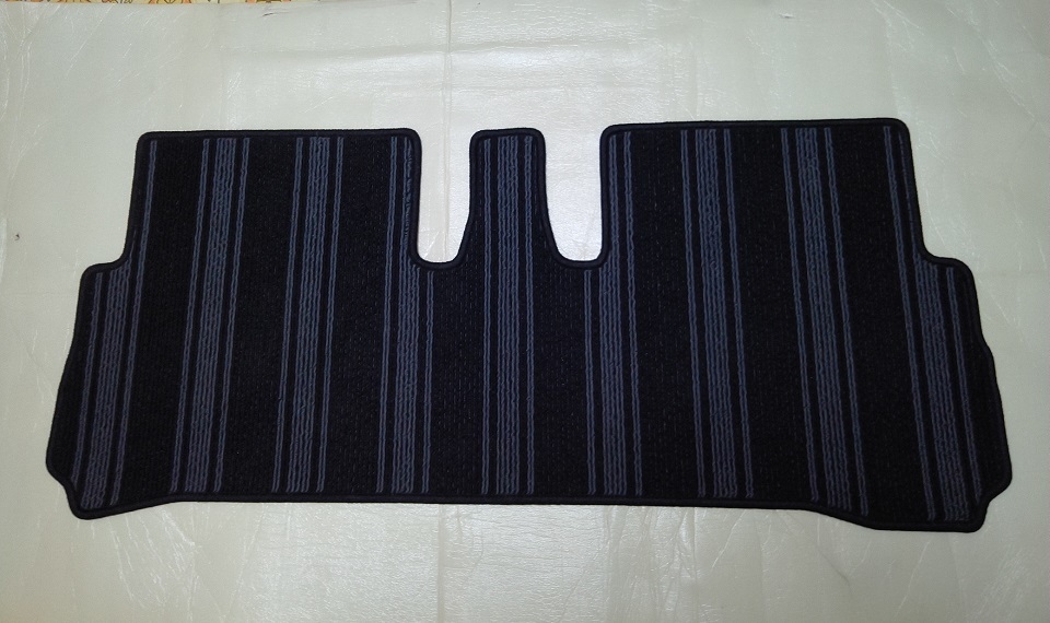 中古 フロアカーペットマット(グレー ストライプ)１台分３点セット ダイハツキャスト(LA250S LA260S)純正「取扱説明書・取付部品」付き_3